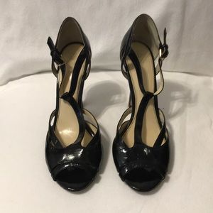 Women’s Isola heel shoes Pre-owned size 9